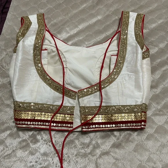 Red and white lehenga - Picture 2 of 6